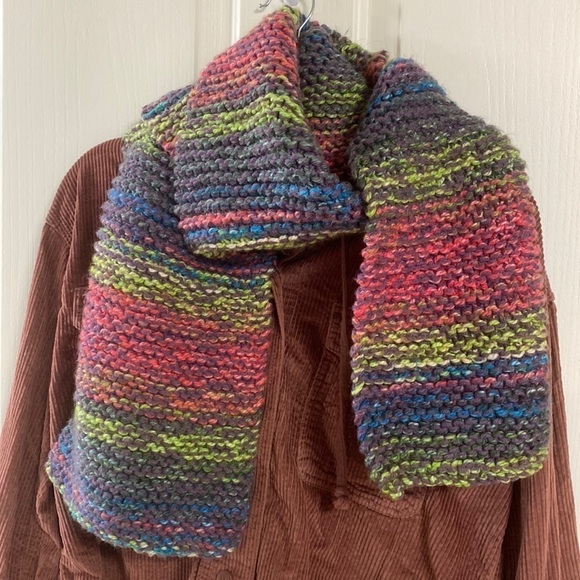 HAND KNIT Chunky Scarf - Picture 1 of 4